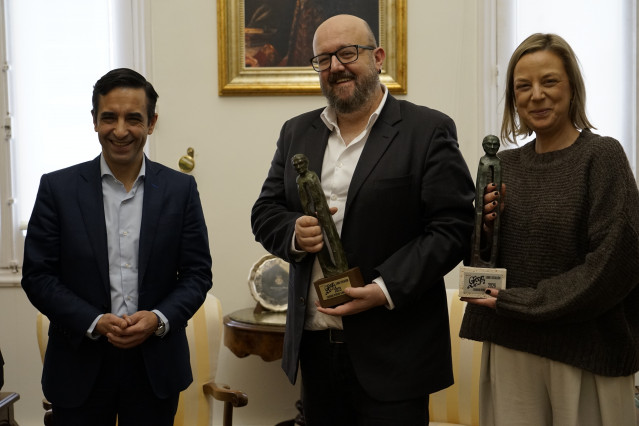 Recepción en el Ayuntamiento de Ferrol al fotógrafo Edu Pereira, tras alzarse con su segundo premio Goya de Fotografía Profesional.