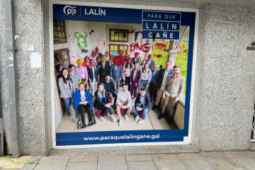 Pintadas en la sede del PPdeG en Lalín (Pontevedra).