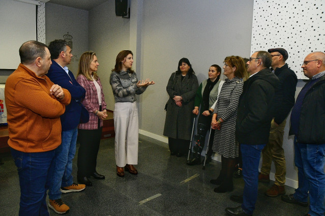 La conselleira de Medio Ambiente e Cambio Climático, Ángeles Vázquez, en una visita en Castrelo de Miño (Ourense).