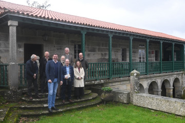 El conselleiro de Cultura, José López Campos, visita la Fundación Otero Pedrayo.