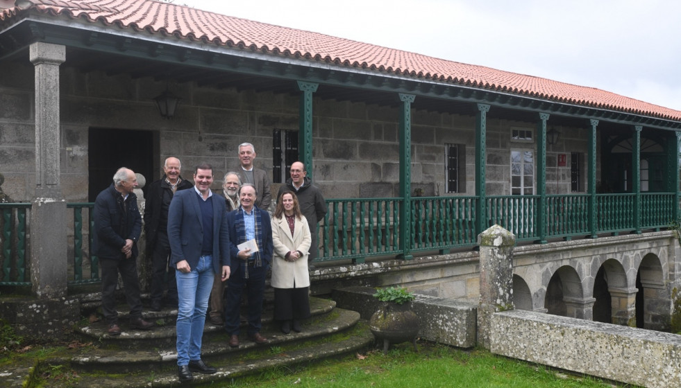 El conselleiro de Cultura, José López Campos, visita la Fundación Otero Pedrayo.