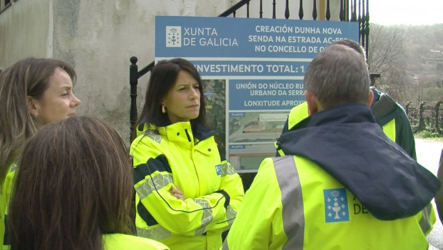 La conselleira de Vivenda e Planificación de Infraestruturas, María Martínez Allegue, durante la visita.