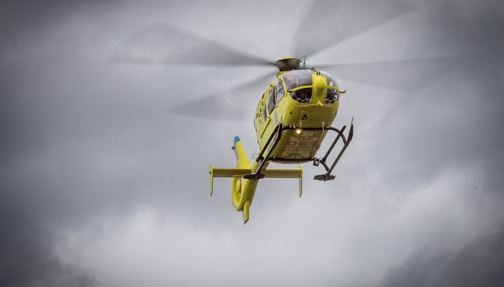 Archivo - Uno de los últimos vuelos de la médico del helicóptero del 061, decana de Europa, Charo Rua, en el helipuerto del Hospital Provincial de Conxo, a 7 de marzo de 2025, en Santiago de Compos