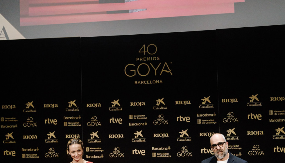 Archivo - Los presentadores de la 40ª edición de los Premios Goya, Luis Tosar y Rigoberta Bandini