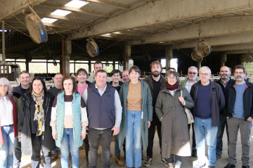 La portavoz nacional del BNG, Ana Pontón, en una visita a una explotación en la comarca de O Deza.