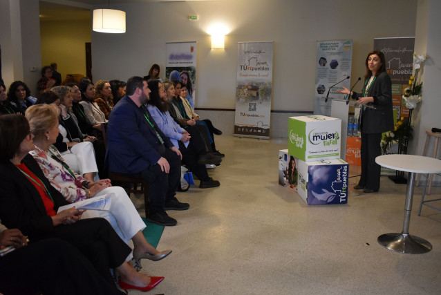 La conselleira de Medio Ambiente e Cambio Climático, Ángeles Vázquez, en A Pobra de Trives