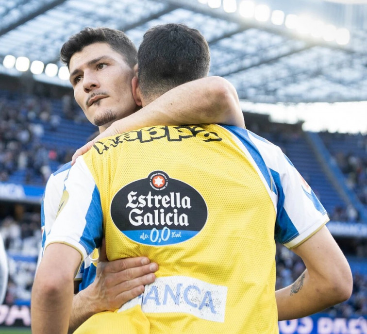 Vídeo |  El Deportivo sobrevive a su propia espesura y tumba al Eibar por la mínima