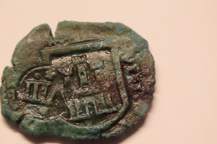 Maravedí hallado en la isla de Ons.