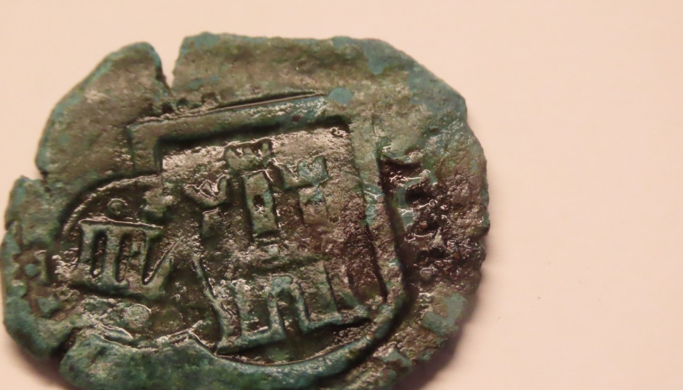 Maravedí hallado en la isla de Ons.