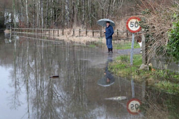 La localidad de Begonte (Lugo) anegada por el agua tras el desbordamiento del río Miño durante la borrasca que afecta a Galicia, a 27 de enero de 2026