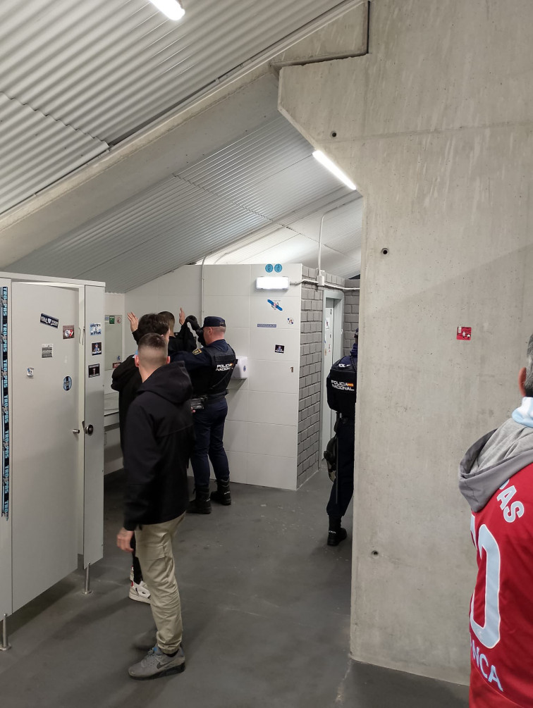 Tensión en Balaídos por los registros en los baños durante el Celta-Mallorca