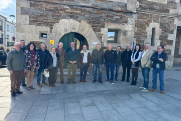 Senadores del PP de Lugo se reúnen con representantes municipales.