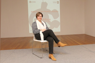 La escritora viguesa An Alfaya, Premio Laxeiro 2026.