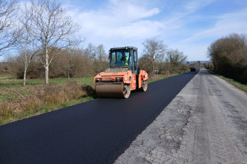 Labores de pavimentación y extensión de aglomerado