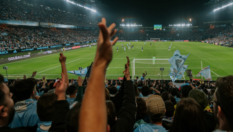 Grada de animación denuncia acoso policial en los partidos del Celta
