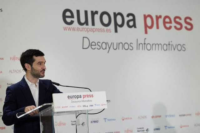 Archivo - El ministro de Derechos Sociales y Agenda 2030, Pablo Bustinduy, interviene durante un desayuno informativo de Europa Press, en el Hyatt Regency Hesperia Madrid, a 13 de junio de 2024, en Madrid (España).