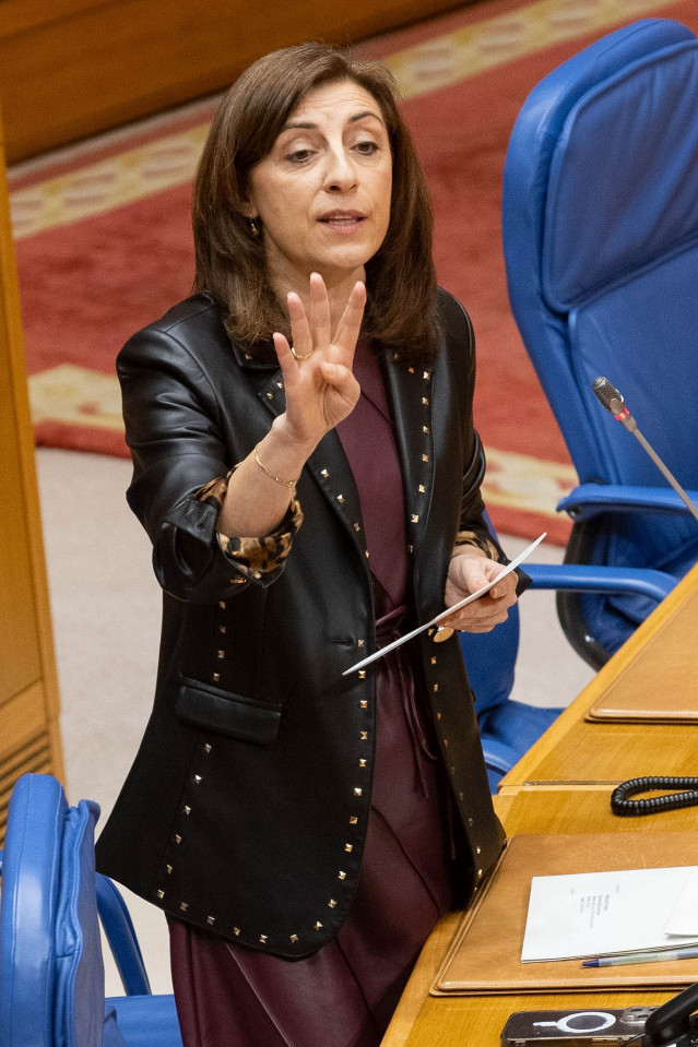 La conselleira de Medio Ambiente, Ángeles Vázquez, en el pleno