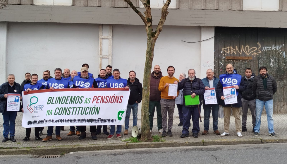 Concentración por la Protección Constitucional das Pensións frente al Parlamento de Galicia