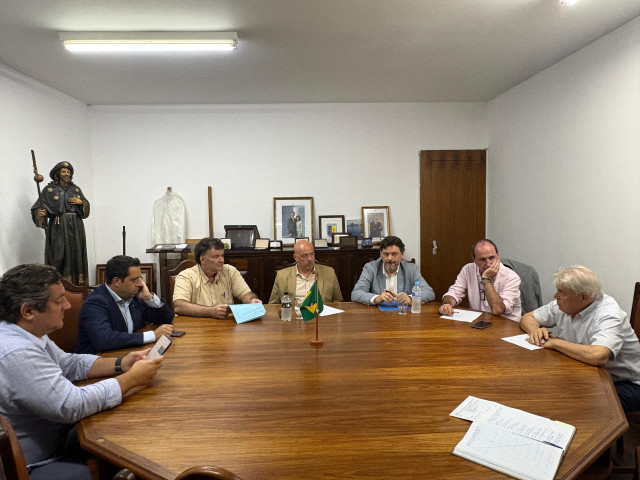 La Xunta reafirma su apoyo a los gallegos en situación de vulnerabilidad en Brasil a través de la Casa de España