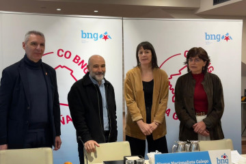 La portavoz nacional del BNG, Ana Pontón, participa en una rueda de prensa en el Hotel Barceló, en Ourense