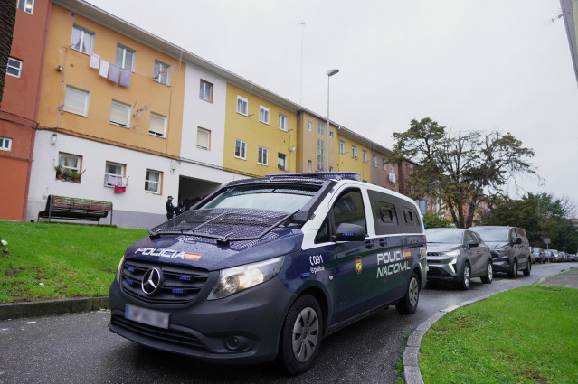 Archivo - Un furgón de la Policía Nacional se lleva a un detenido, a 20 de enero de 2026, en Ferrol, A Coruña, Galicia (España).