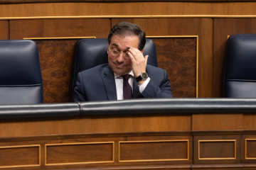 Archivo - El ministro de Asuntos Exteriores, Unión Europea y Cooperación, José Manuel Albares, durante una sesión plenaria, en el Congreso de los Diputados, a 5 de diciembre de 2023, en Madrid (Es