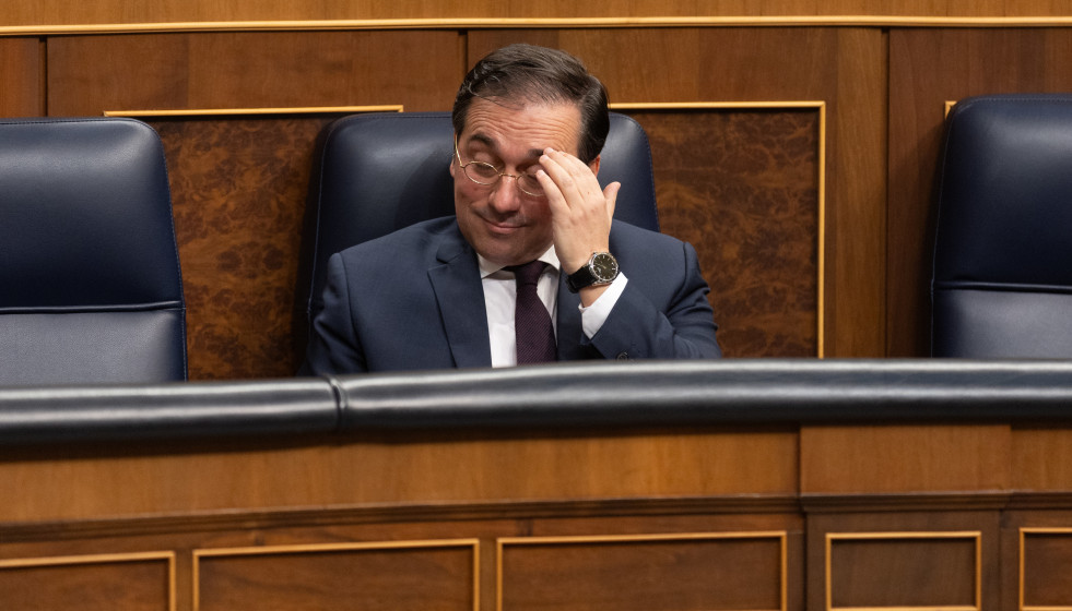 Archivo - El ministro de Asuntos Exteriores, Unión Europea y Cooperación, José Manuel Albares, durante una sesión plenaria, en el Congreso de los Diputados, a 5 de diciembre de 2023, en Madrid (Es