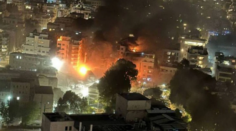 Oriente Medio arde: los ataques de Estados Unidos e Israel y la muerte de Jamenei sacuden la prensa global