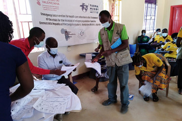 Archivo - Programa de Farmamundi para reducir la incidencia de la malaria entre la población refugiada congolesa en Uganda