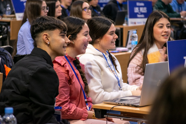 Archivo - Estudiantes.