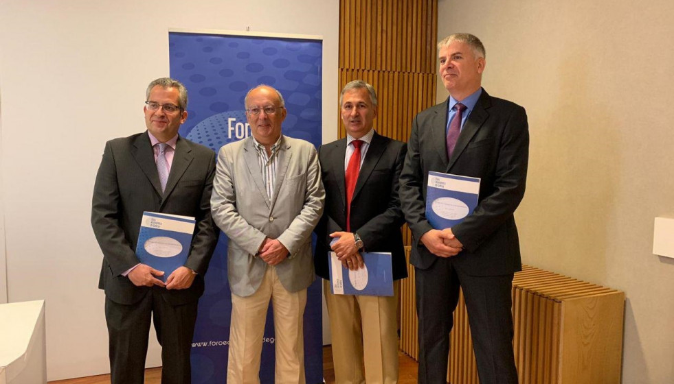 Archivo - Patricio Sánchez, Fernando González Laxe, José Francisco Armesto y Santiago Lago