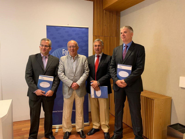 Archivo - Patricio Sánchez, Fernando González Laxe, José Francisco Armesto y Santiago Lago