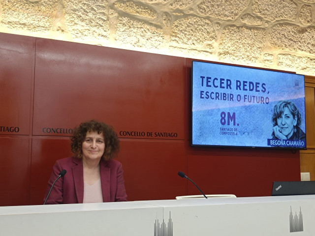 La alcaldesa de Santiago, Goretti Sanmartín, en rueda de prensa