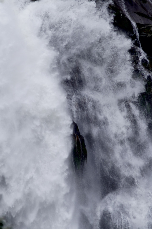 Archivo - La cascada de Fervenza de Belelle (A Coruña) durante la borrasca que afecta a Galicia, a 27 de enero de 2026, en Neda, A Coruña, Galicia (España). El 112 Galicia registró, hasta las 08.00 horas de este martes, más de 800 incidencias relacionadas