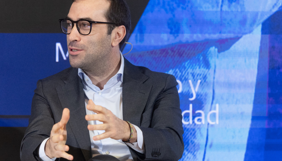 El ministro de Economía, Comercio y Empresa, Carlos Cuerpo, durante el encuentro ‘Mujer, Crecimiento y Competitividad’, en la sede del Ministerio, a 27 de febrero de 20266, en Madrid (España). E