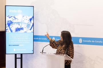 La alcaldesa de A Coruña, Inés Rey, informa de los asuntos de la Junta de Gobierno