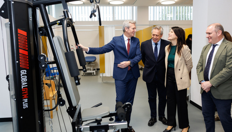El Presidente De La Xunta, Alfonso Rueda, Y Los Conselleiros María Martínez Allegue Y Antonio Gómez Caamaño, En La Inauguración Del CIS Olimpia Valencia De Vigo.
