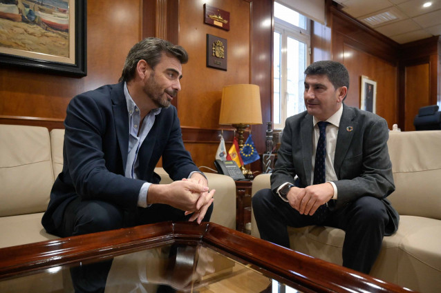 El conselleiro de Presidencia, Diego Calvo, y el delegado de Gobierno, Pedro Blanco