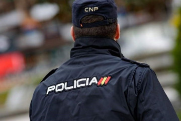 Archivo - Un agente de la Policía Nacional en imagen de archivo