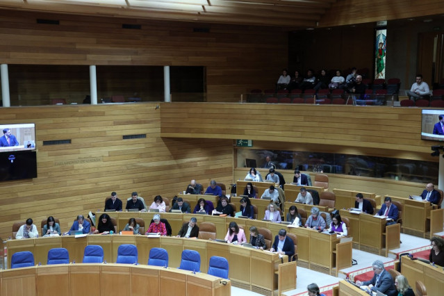 Bancada del BNG durante un pleno del Parlamento de Galicia.