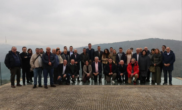 Reunión del conselleiro de Cultura, Lingua e Xuventude, José López Campos, con alcaldes y agentes implicados en la candidatura de la Ribeira Sacra a Patrimonio Mundial de la Unesco.