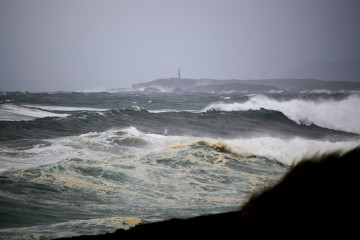 Archivo - Playa de Ponzos, a 20 de octubre de 2023, en Ferrol, A Coruña, Galicia (España). La Xunta ha activado para hoy la alerta roja por temporal costero en el litoral Norte y Noroeste de la prov