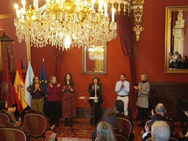 Lectura de la declaración institucional del Ayuntamiento de Santiago por el 8M