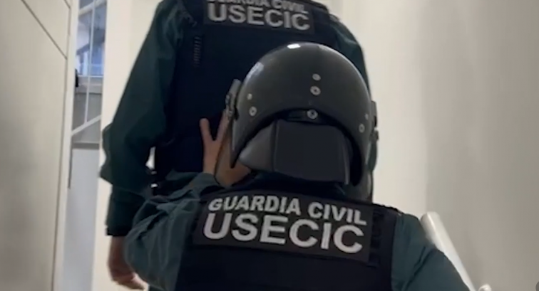 Vídeo | Detenido en A Coruña en golpe global contra mercado negro de datos robados LeakBase