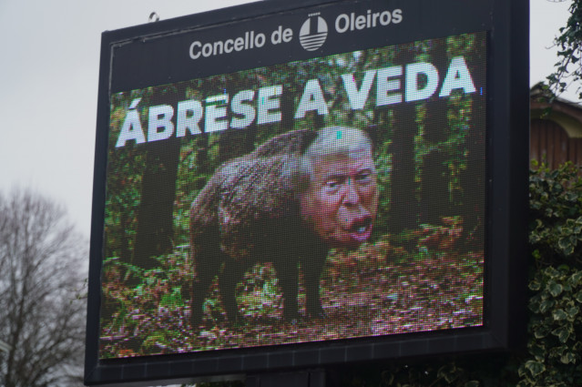 Campaña del Ayuntamiento de Oleiros (A Coruña) contra Donald Trump