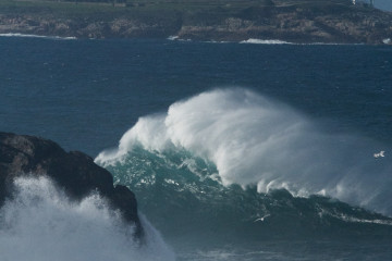 Archivo - Estado del mar en A Coruña en un día de temporal