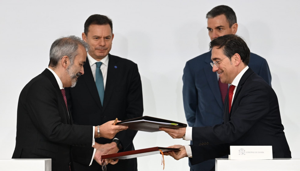 El ministro de Asuntos Exteriores, José Manuel Albares,  junto a su homólogo portugués, Paulo Rangel, durante la XXXVI Cumbre Hispano-Portuguesa bajo el lema 'Alianza Ibérica para Seguridad Climá