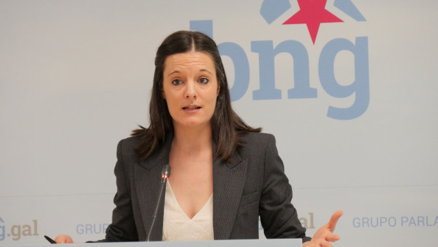 Archivo - La viceportavoz parlamentaria del BNG, Olalla Rodil, en rueda de prensa en el Parlamento de Galicia
