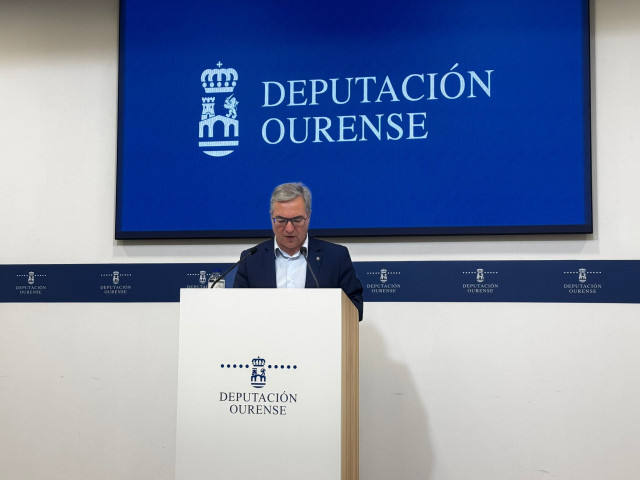 El presidente de la Diputación de Ourense, Luis Menor, da cuenta de los asuntos aprobados en junta de Gobierno provincial