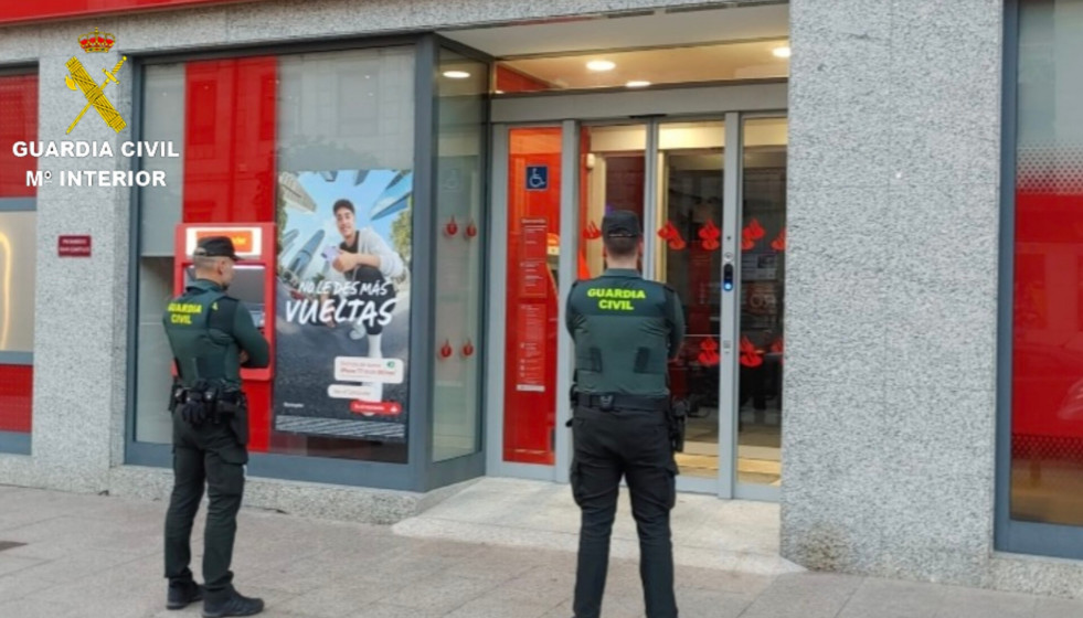 Desarticulan en O Porriño un grupo criminal especializado en suplantar identidades para estafar a entidades bancarias